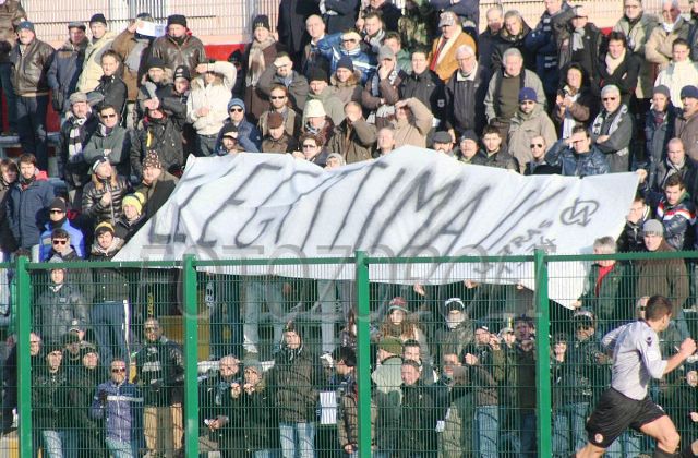 Striscione sulla Sentenza del Consiglio di Stato avversa alla TdT